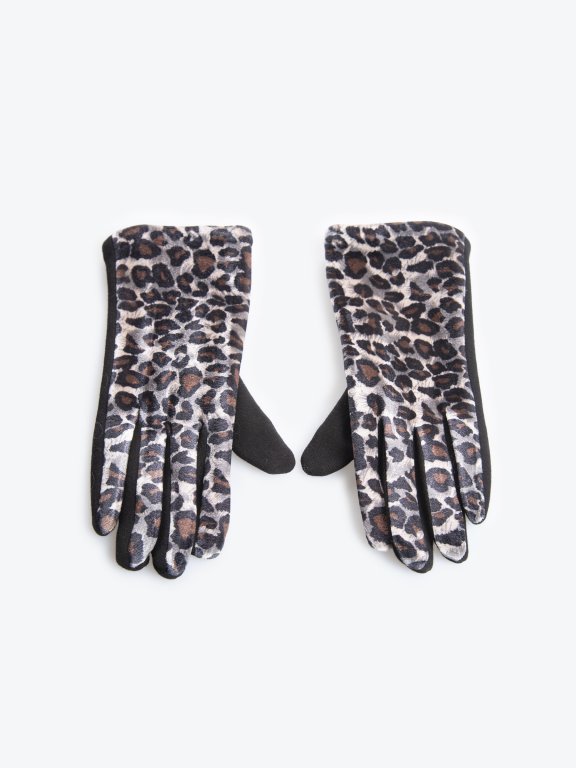 Animal pattern touchscreen gloves