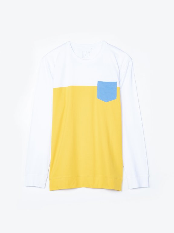 T-shirt with contrast chest pocket