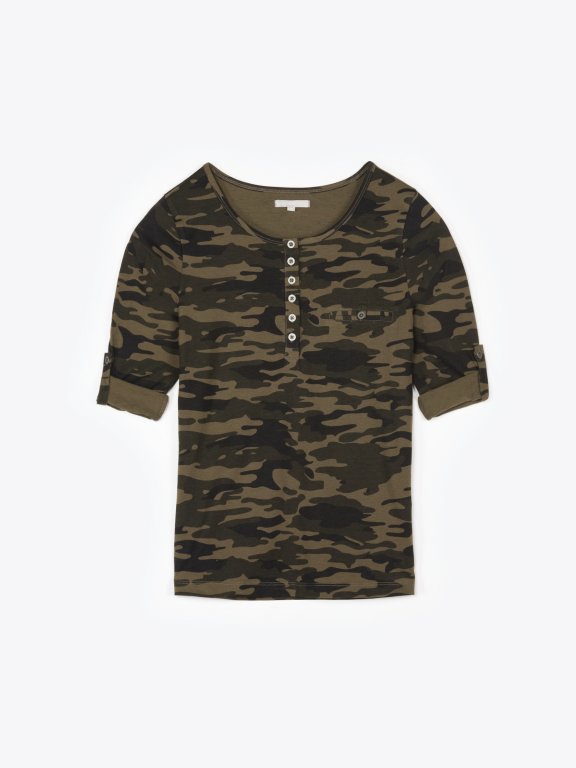 Camo print long sleeve t-shirt with buttons