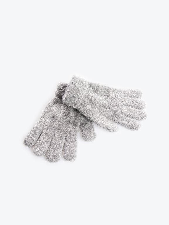 Fluffy gloves
