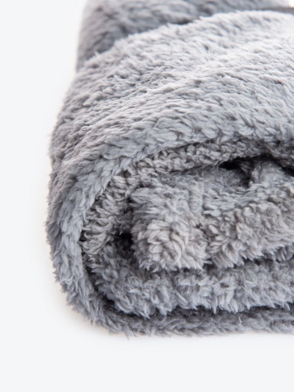 Fluffy blanket