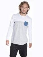 T-shirt with contrast chest pocket