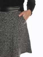 Kombinovaná melírovaná áčková sukňa s vreckami