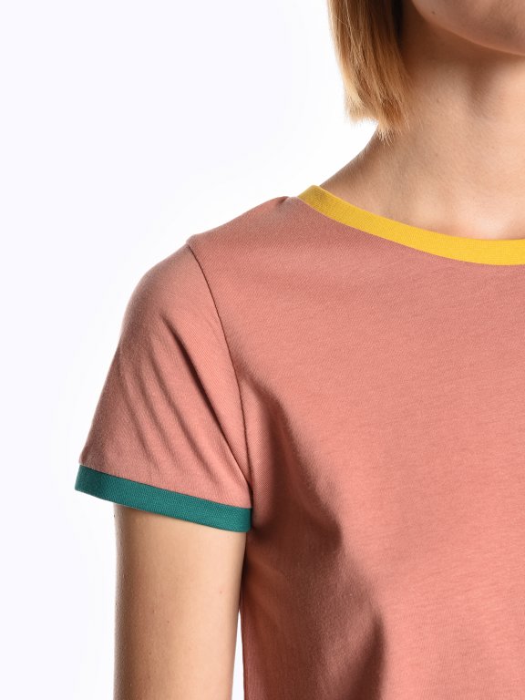 T-shirt with colourful trims