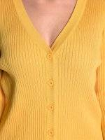 Jednoduchý svetr s knoflíky