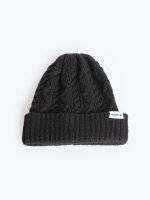 Cable-knit beanie