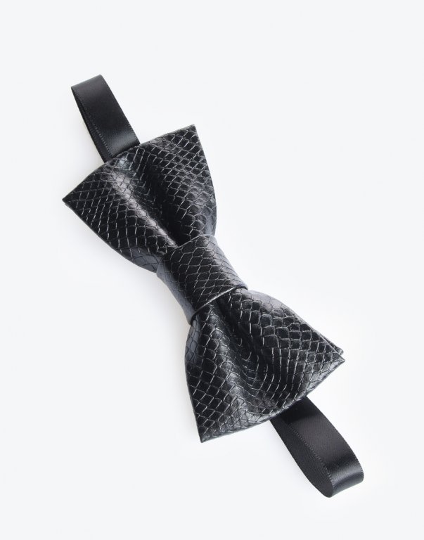 Textured bow tie