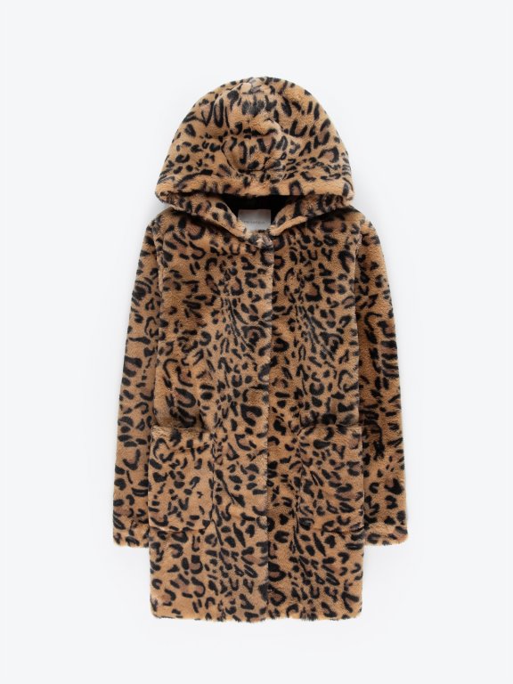 Kabát z umelej kožušiny s leoparďou potlačou a kapucňou