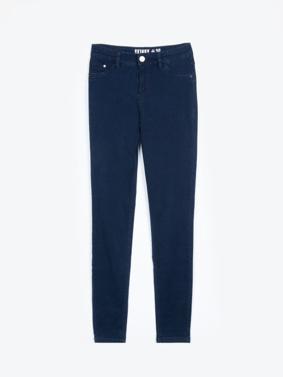 Jednoduché džíny s vysokým pasem
