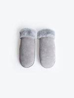 Faux fur lined mittens