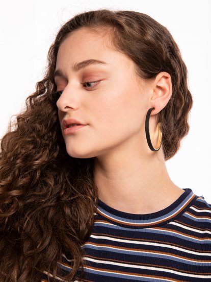 Hoop earrings with faux leather detail