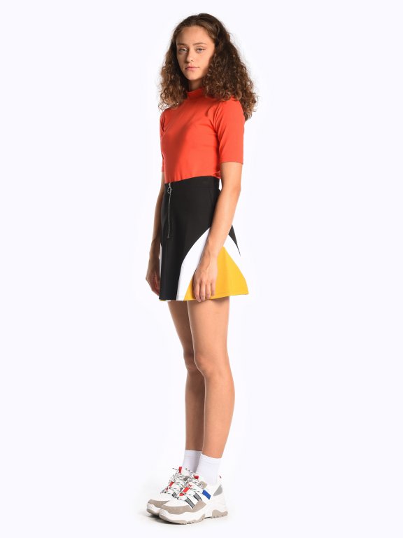 Kolorowa spódnica mini w kształcie litery A
