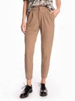 Tapered stretchy trousers
