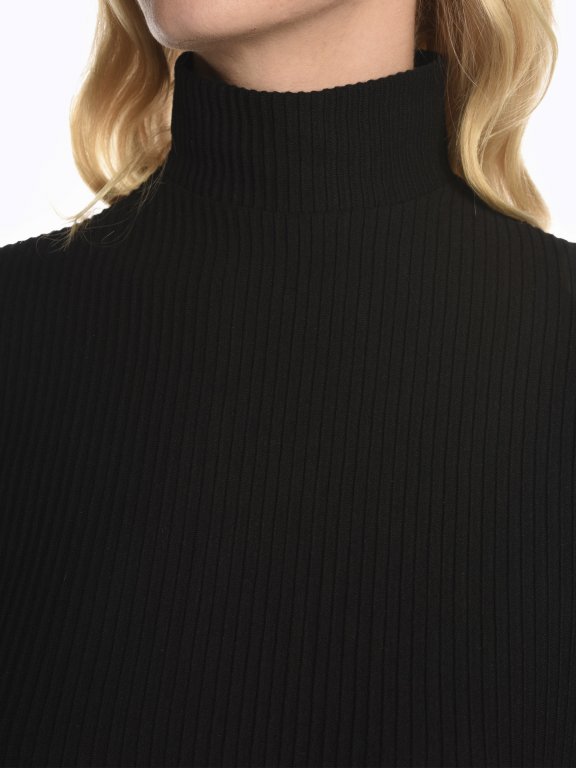 Ribbed top with high neck