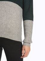 Kétszínű pulóver
