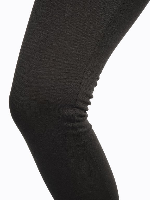 Thermal leggings with back pockets