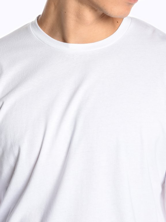Basic long sleeve t-shirt with raw neck trim