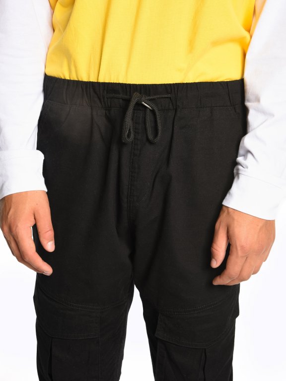Bawełniane spodnie jogger fit z kieszeniami