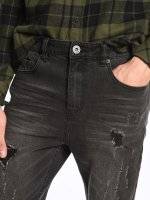Damaged straight slim fit jeans
