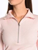 Ribbed long sleeve t-shirt with front zipper
