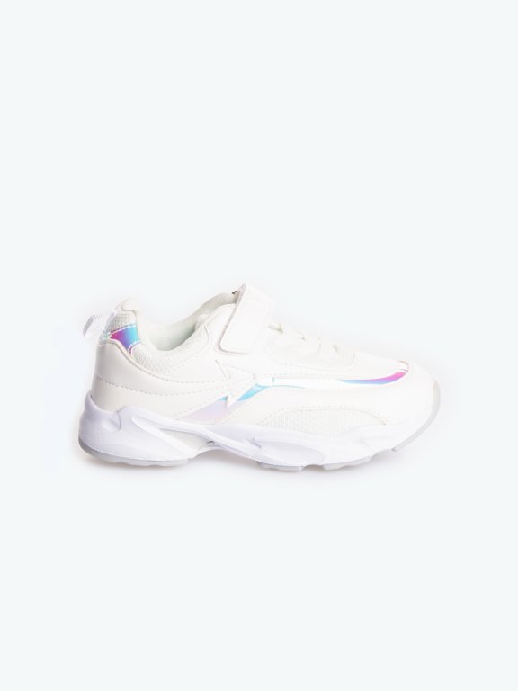 Sneakers with holographic detail