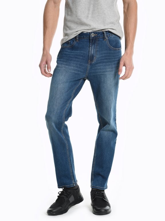 Basic jeansy o prostych nogawkach