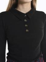 T-shirt with front buttons
