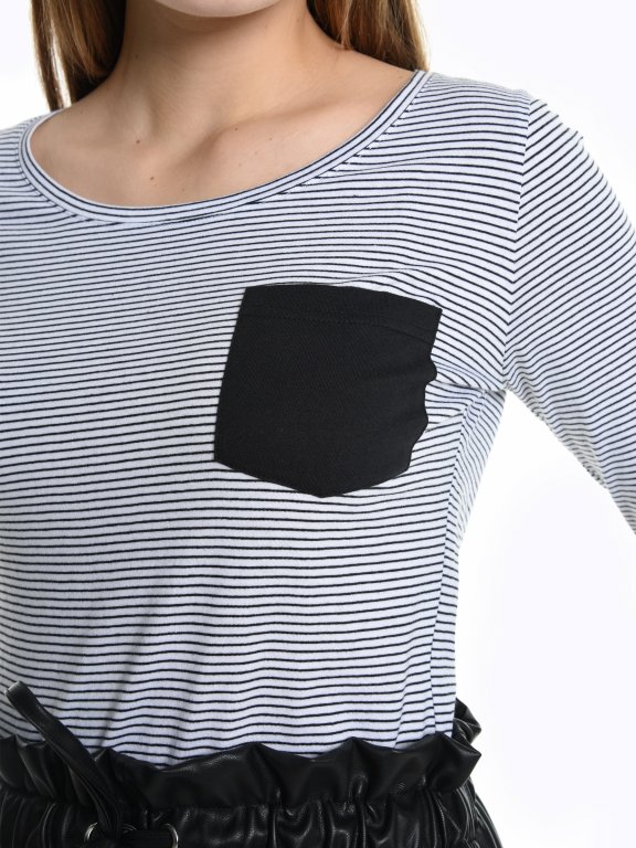 Prúžkované tričko s vreckom