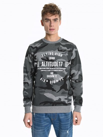 Prolonged sweatshirt with print