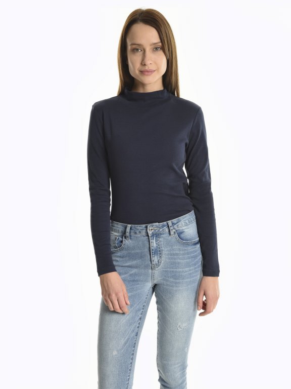 Ribbed top with high neck