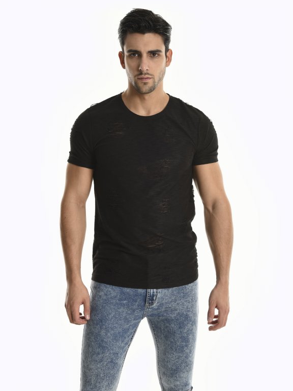 Distressed t-shirt with scoop hem