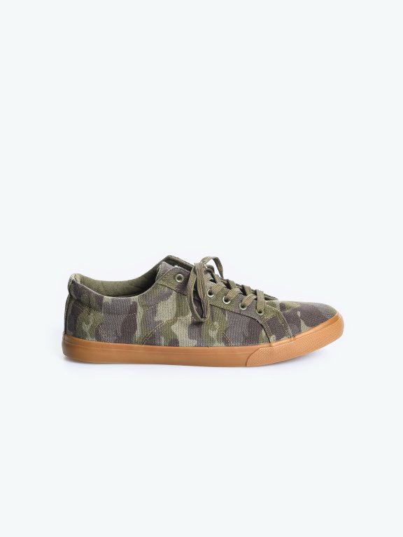 Lace-up camo sneakers