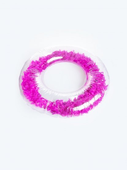 Inflatable ring with feathers