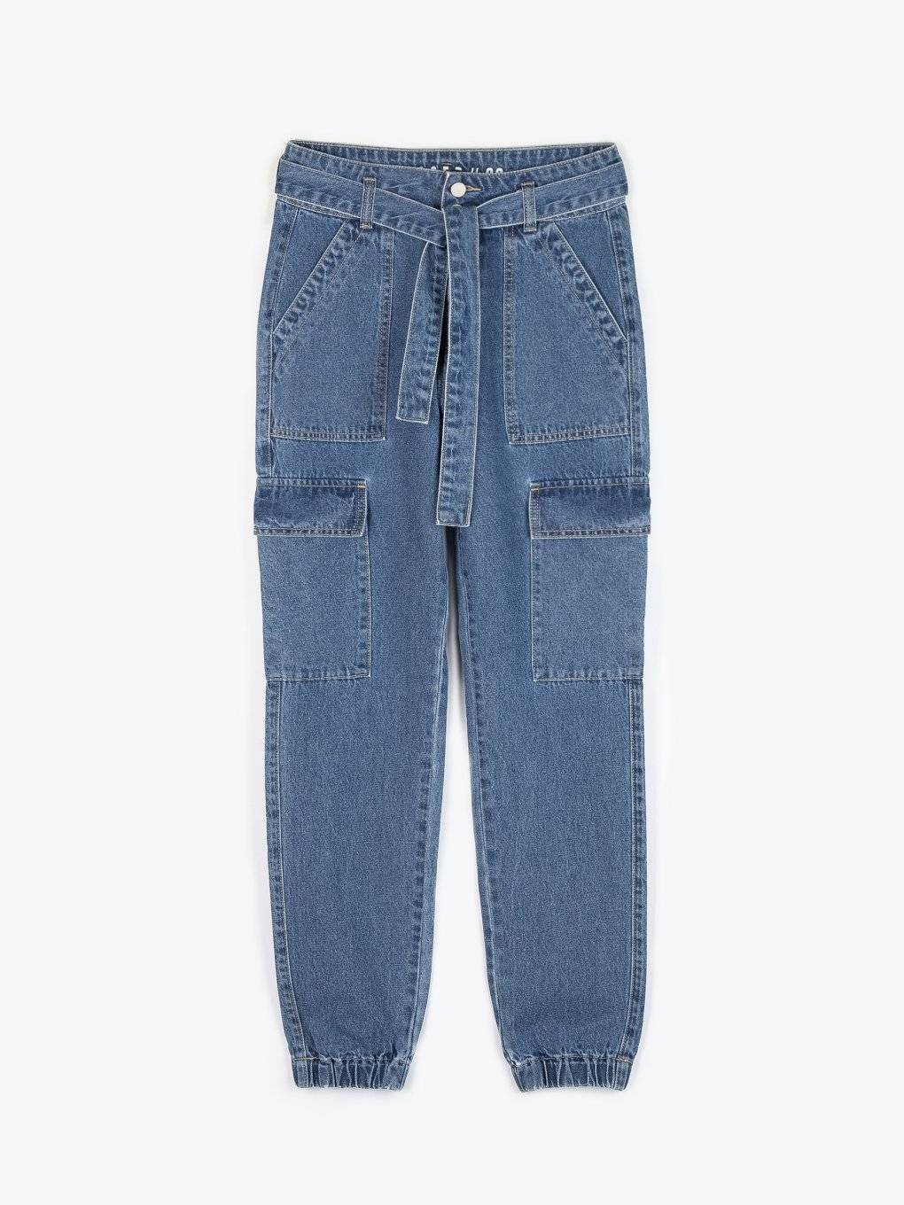 Jogger fit jeans with belt and side pockets