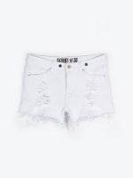 Frayed hem damaged denim shorts