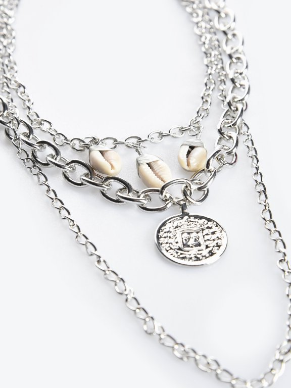 Multirow necklace with pendants