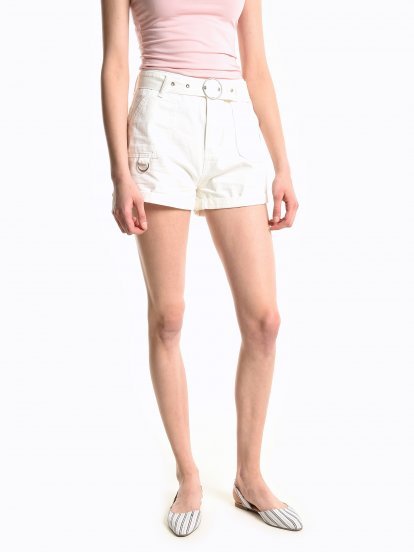 High waist shorts with decorative belt