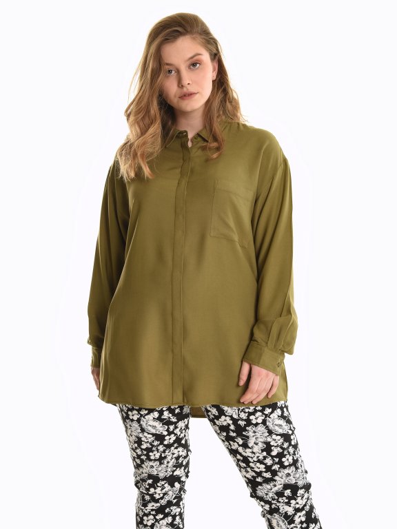 Loose fit blouse with chest pocket
