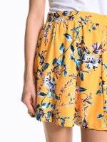 Floral print mini skirt