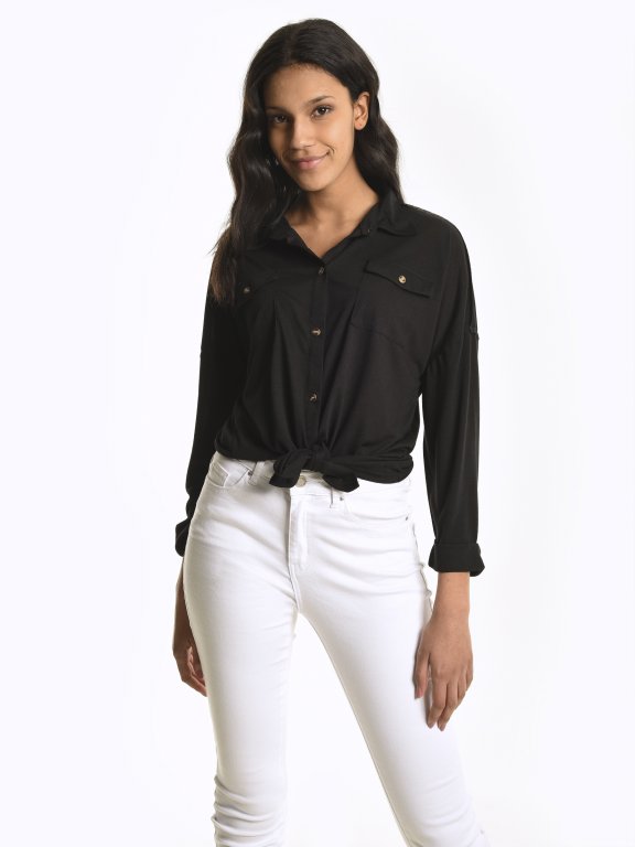 Loose fit shirt with front knot