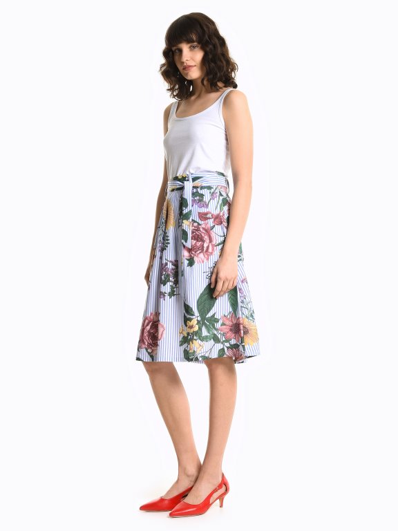 Áčková sukňa s kvetinovou potlačou