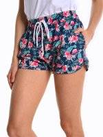 Shorts mit Blumendruck