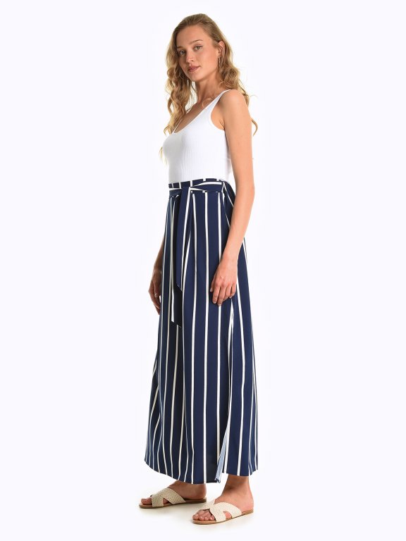 Maxi striped skirt with pockets