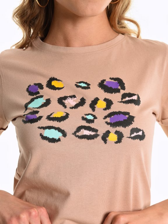 T-shirt with colorful animal print