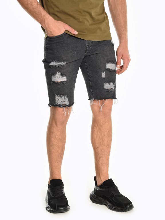 Denim shorts with damages