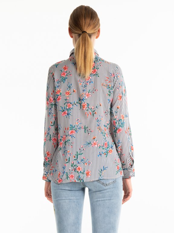 Koszula z wiskozy w prążki z nadrukiem kwiatowym