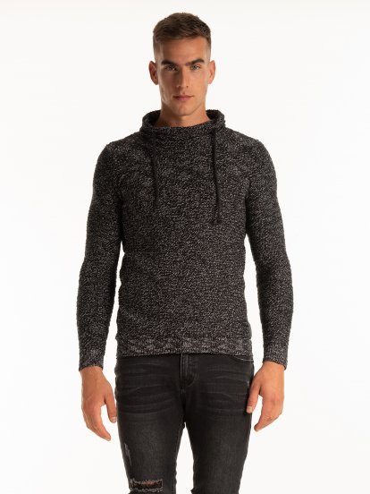 Jumper with high neck