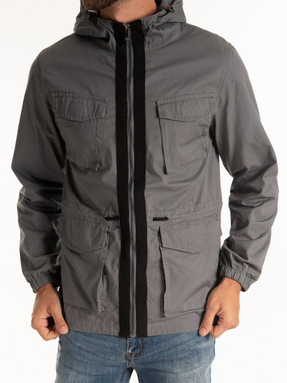 Hooded jacket with pockets