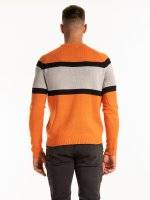 Viacfarebný sveter
