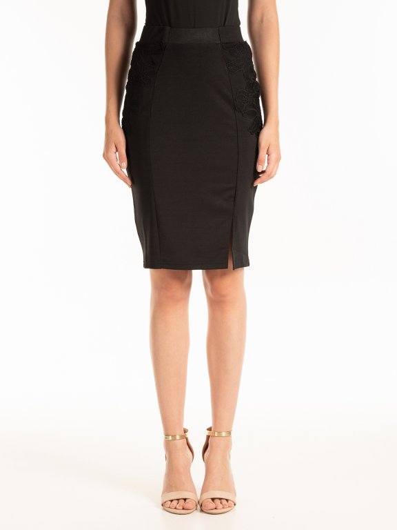 Bodycon skirt with lace detail